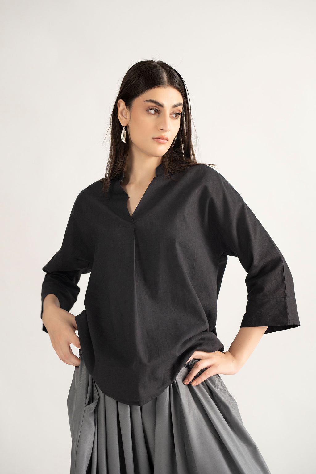 VALE IRISH COTTON BLOUSE BLACK (ship in 5 Days)