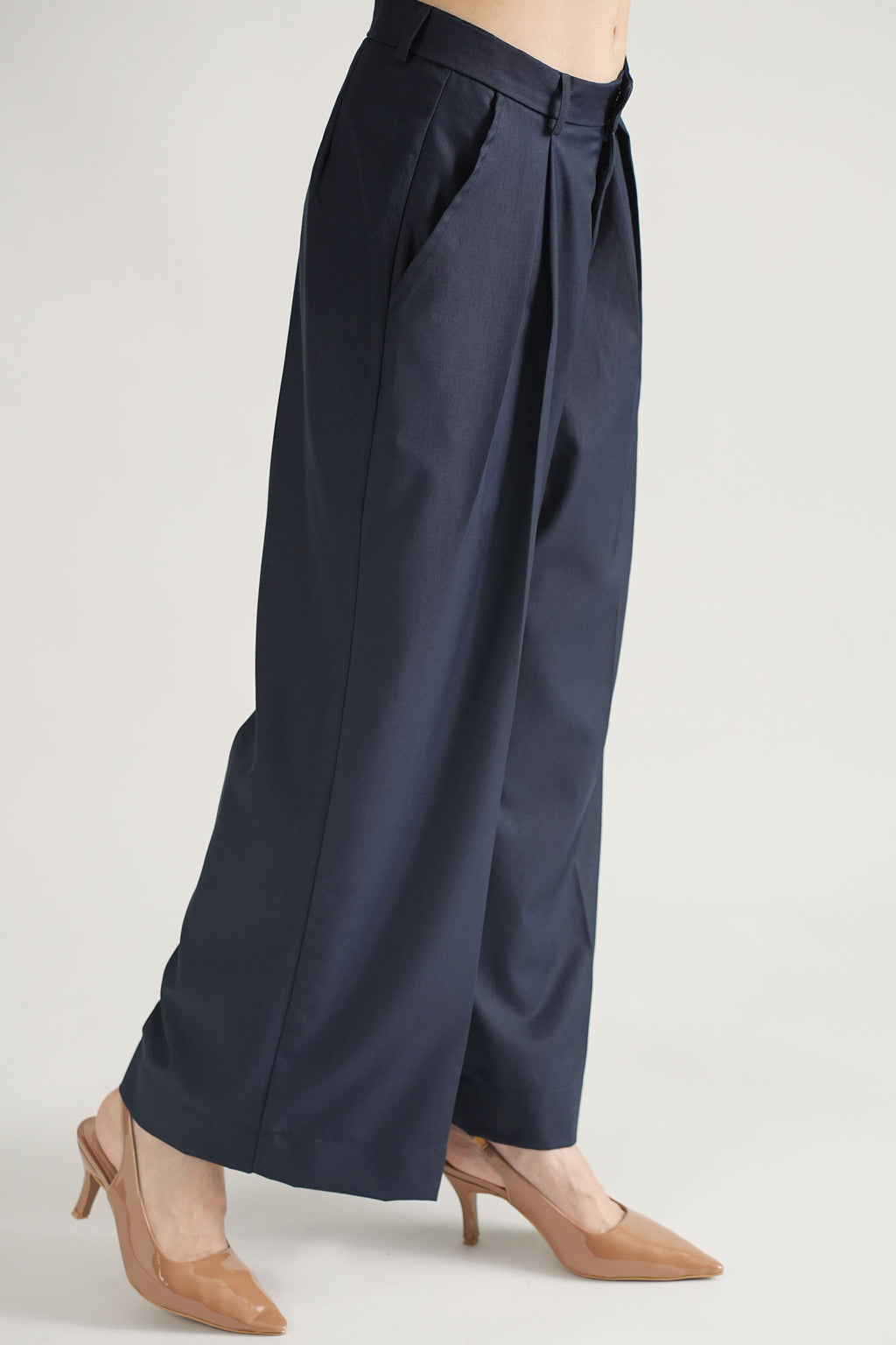 FLOE TAILLORED WIDE LEG  PANTS NAVY  (Ship in 7 Days)