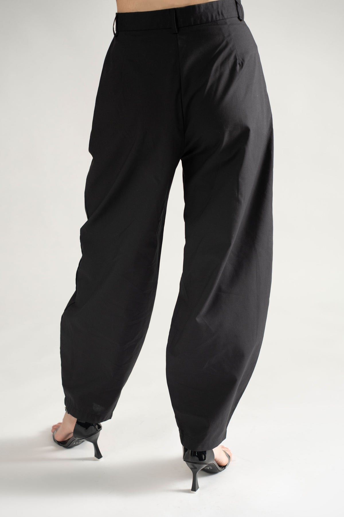 ARC BARREL TAILORED PANTS BLACK  (Ship in 7 Days)