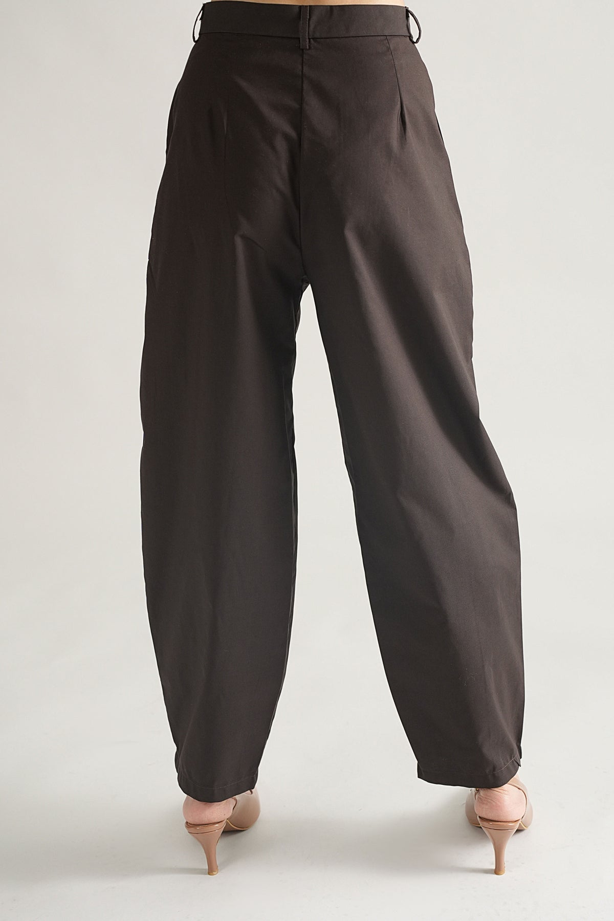 ARC BARREL TAILORED PANTS CHOCOLATE BROWN  (Ship in 7 Days)