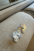 Chunky flower studs silver